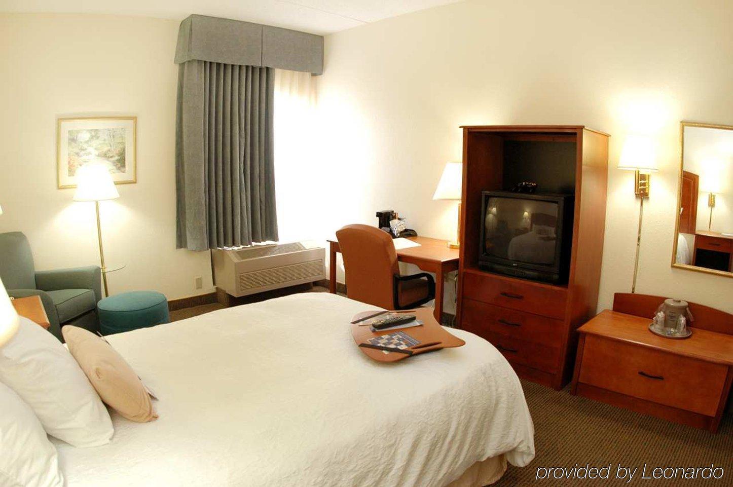 Surestay Plus Hotel By Best Western Stevensville St Joseph Bilik gambar
