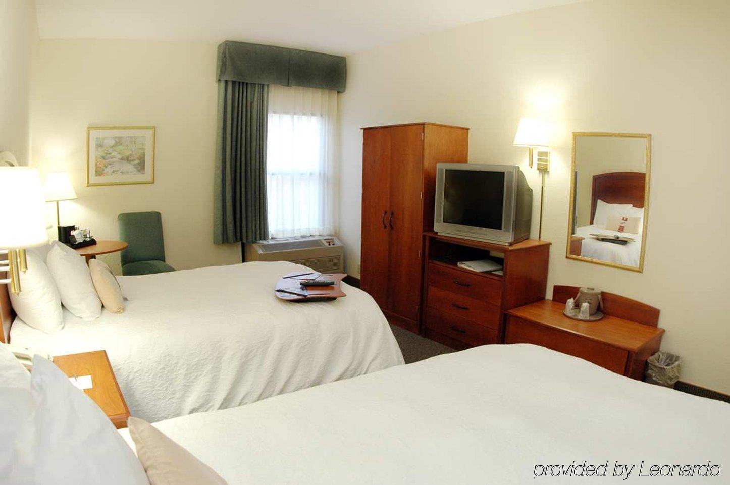 Surestay Plus Hotel By Best Western Stevensville St Joseph Bilik gambar